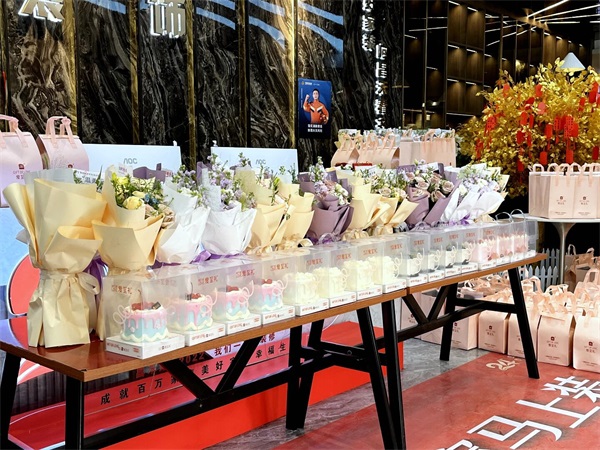 昌禾裝飾·女神節(jié)特輯｜以花為禮，以甜為伴，致敬每一位發(fā)光的你